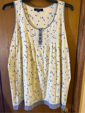 Ellen Tracy Yellow Tank with Navy Floral Print